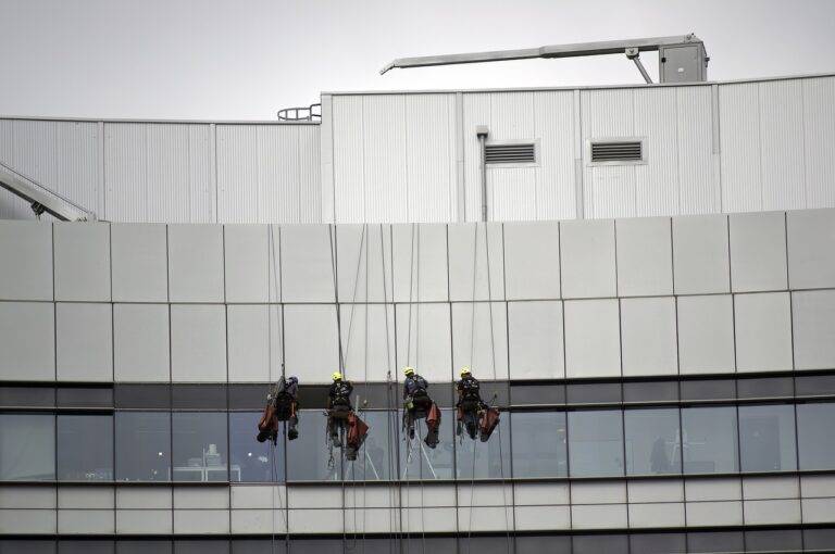 The Art of Emotional Intelligence in Business Networking